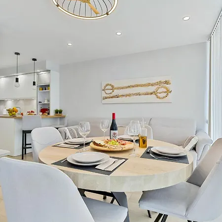 Solana Urban Lux House Center 아파트 *